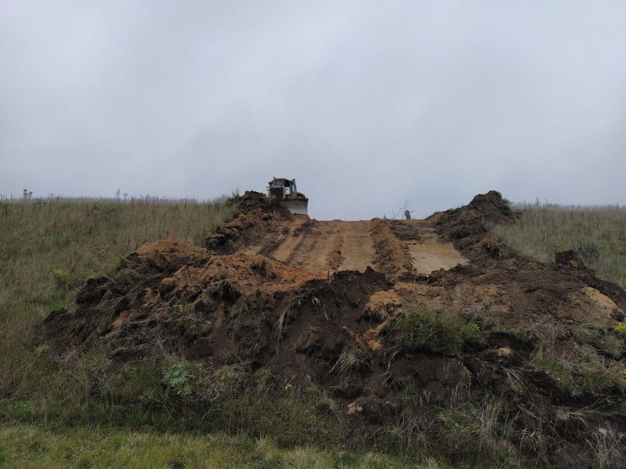 Корчевание и вытряхивание пней с расчисткой территории