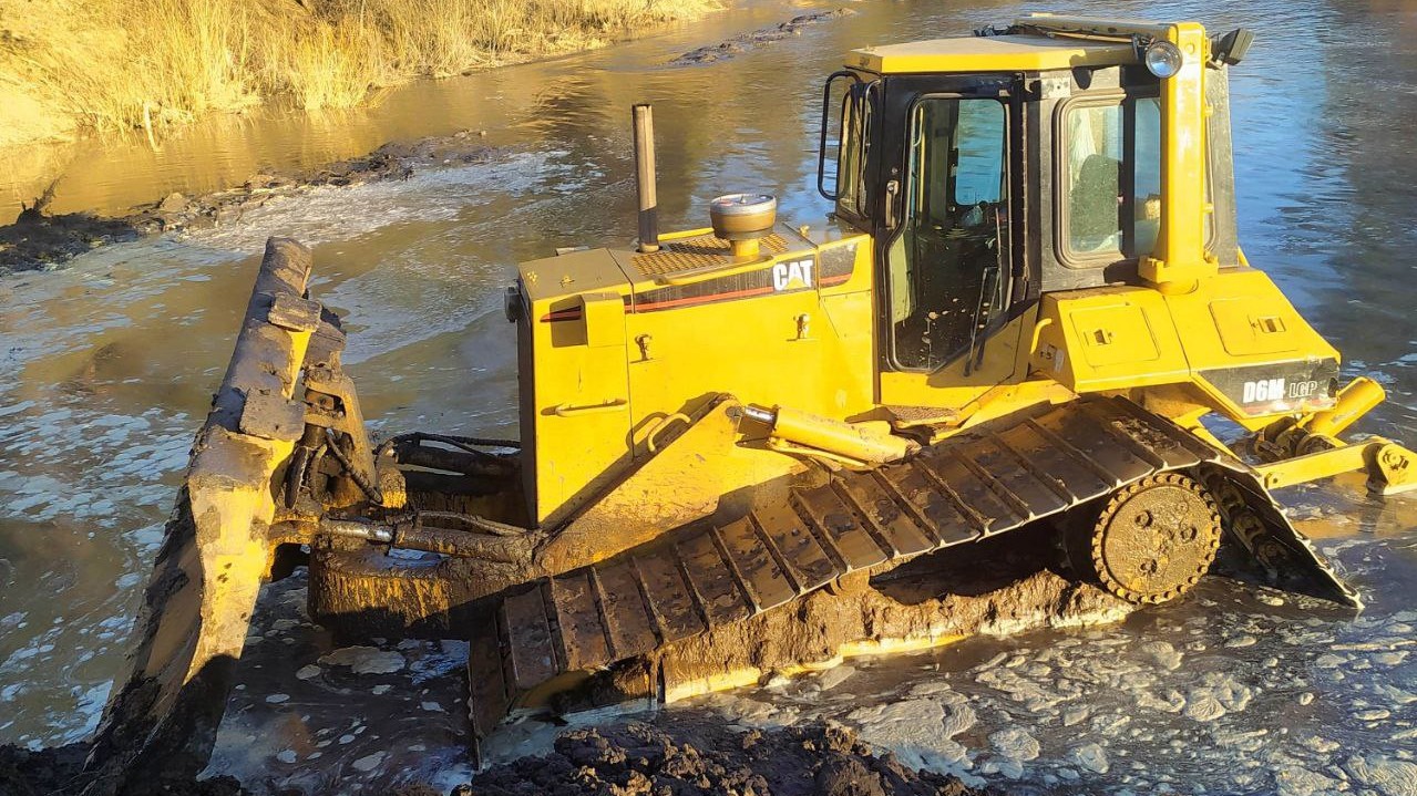 Бульдозер Caterpiller D6M LGP